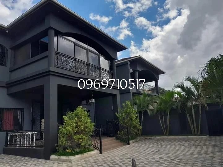 THREE BEDROOMS DUPLEX HOUSE FOR RENT IN OLYMPIA EXTENSION 